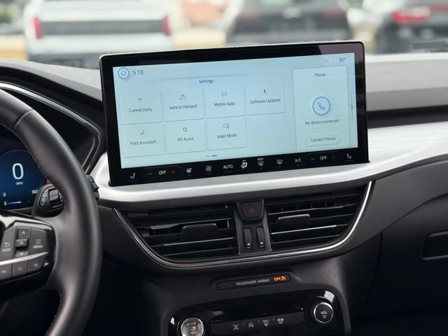 Certified 2025 Ford Escape Platinum AWD/4WD image 19
