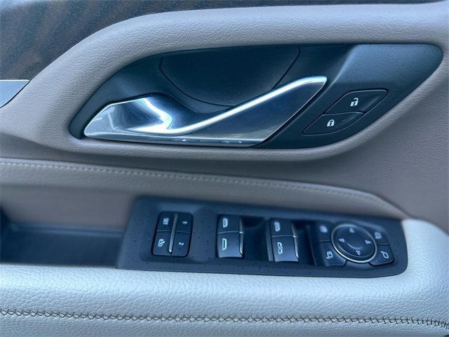 Used 2024 GMC Yukon XL Denali w/ Advanced Technology Package image 14