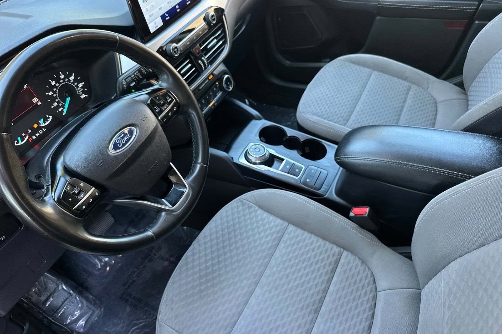 Certified 2022 Ford Escape SE w/ SE Sport Appearance Package FWD image 10