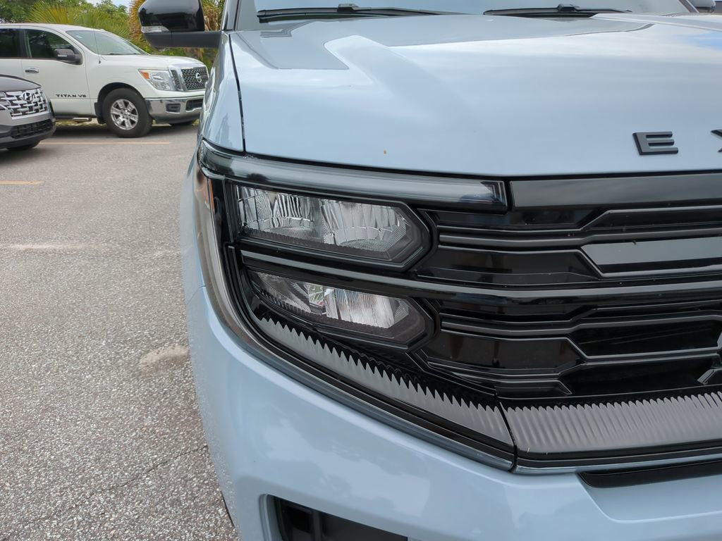 Certified 2025 Ford Expedition Platinum w/ Stealth Performance Package AWD/4WD image 9