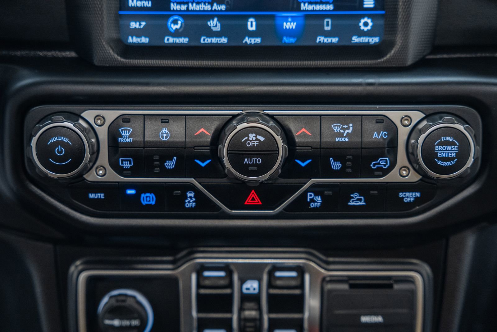 Used 2021 Jeep Wrangler Unlimited Sahara 4xe w/ Cold Weather Group image 31