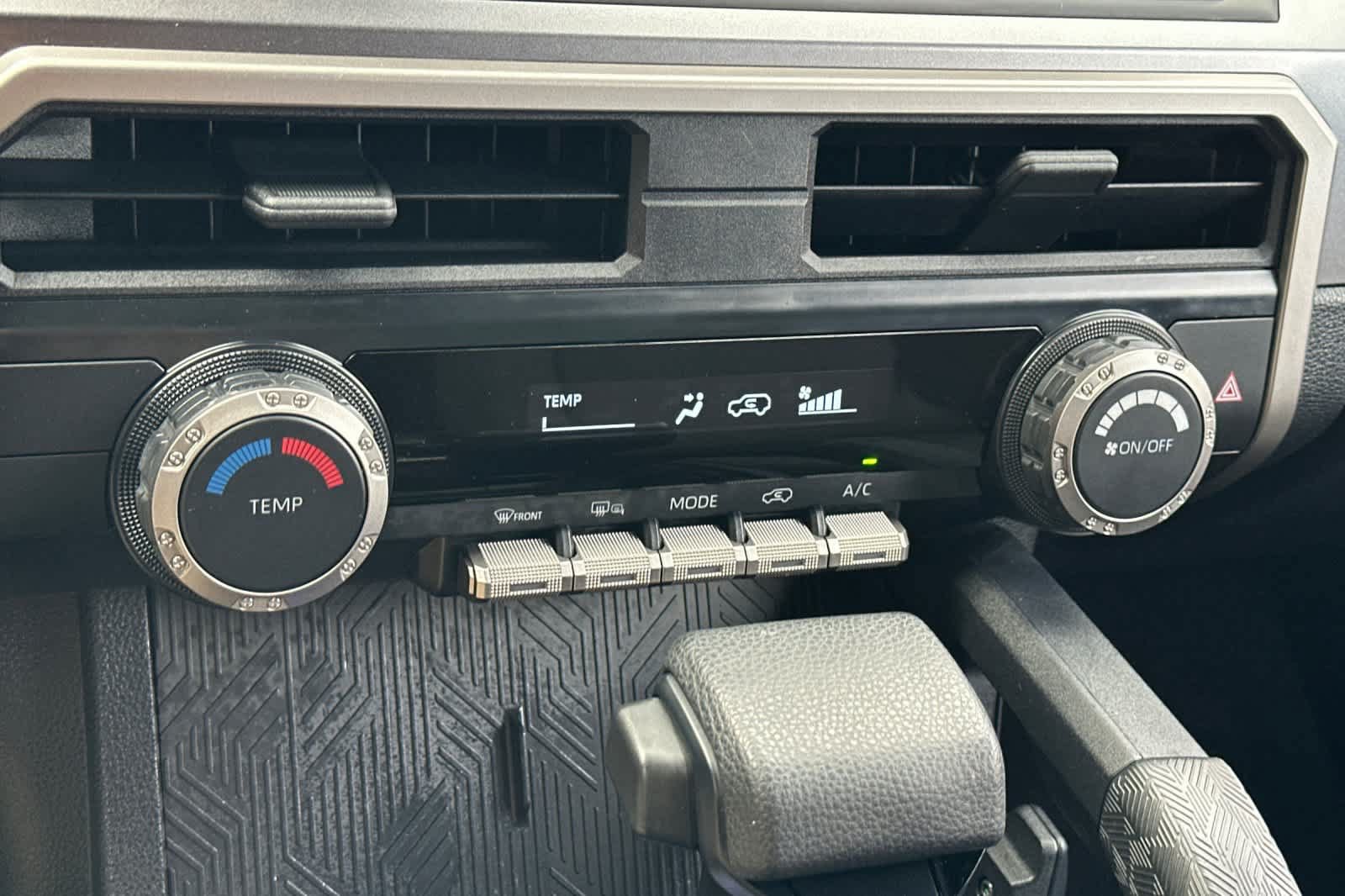 Used 2025 Toyota 4Runner SR5 AWD/4WD image 20