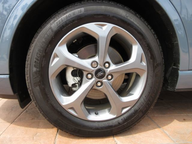 Certified 2023 Ford Escape ST-Line w/ Equipment Group 301A FWD image 9