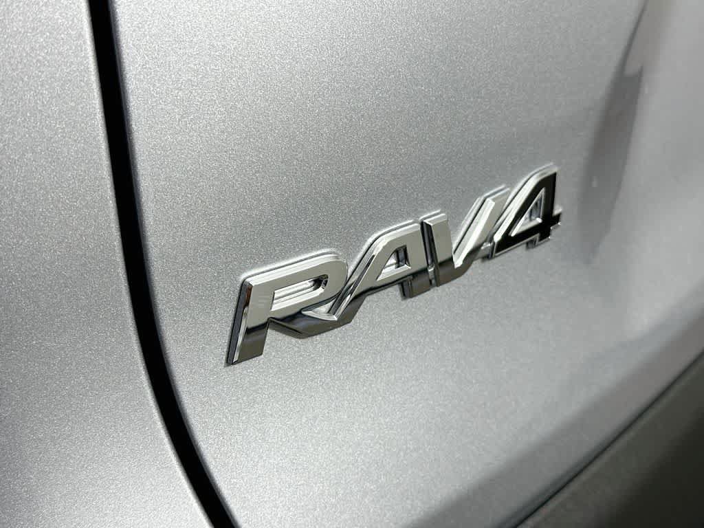 Used 2025 Toyota RAV4 LE FWD image 7