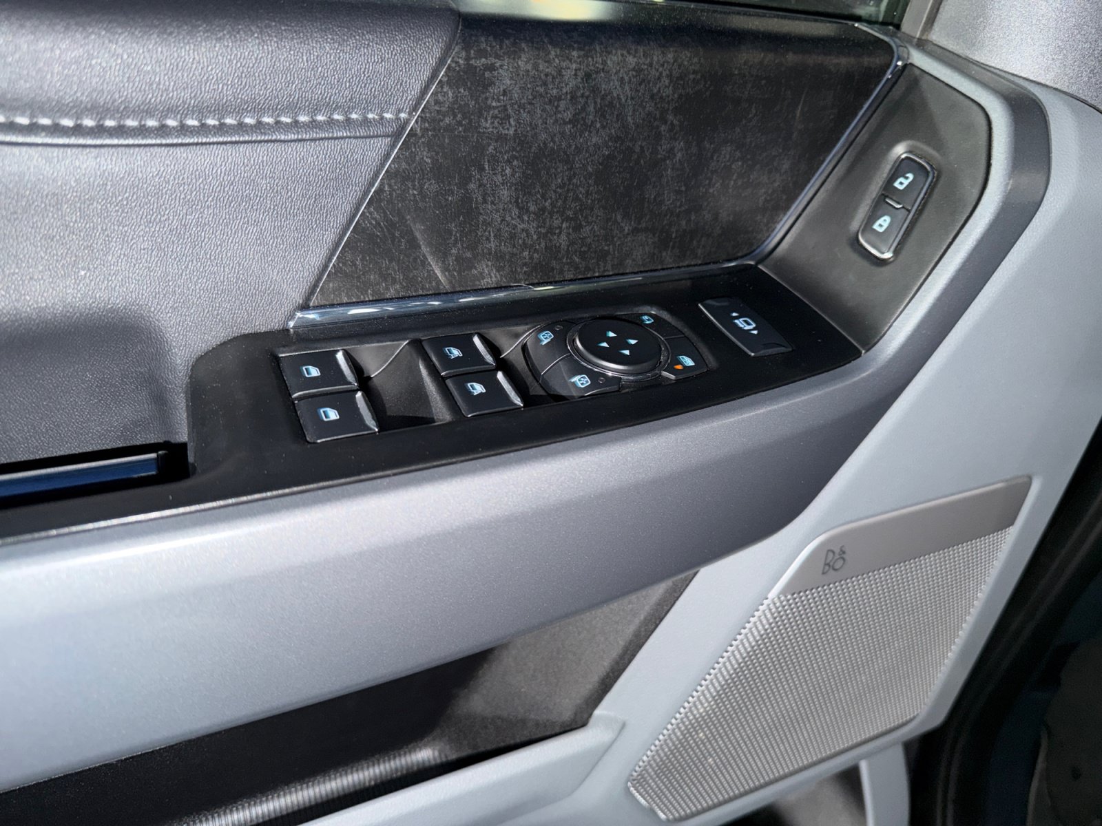 Certified 2024 Ford F250 XLT w/ XLT Premium Package AWD/4WD image 20