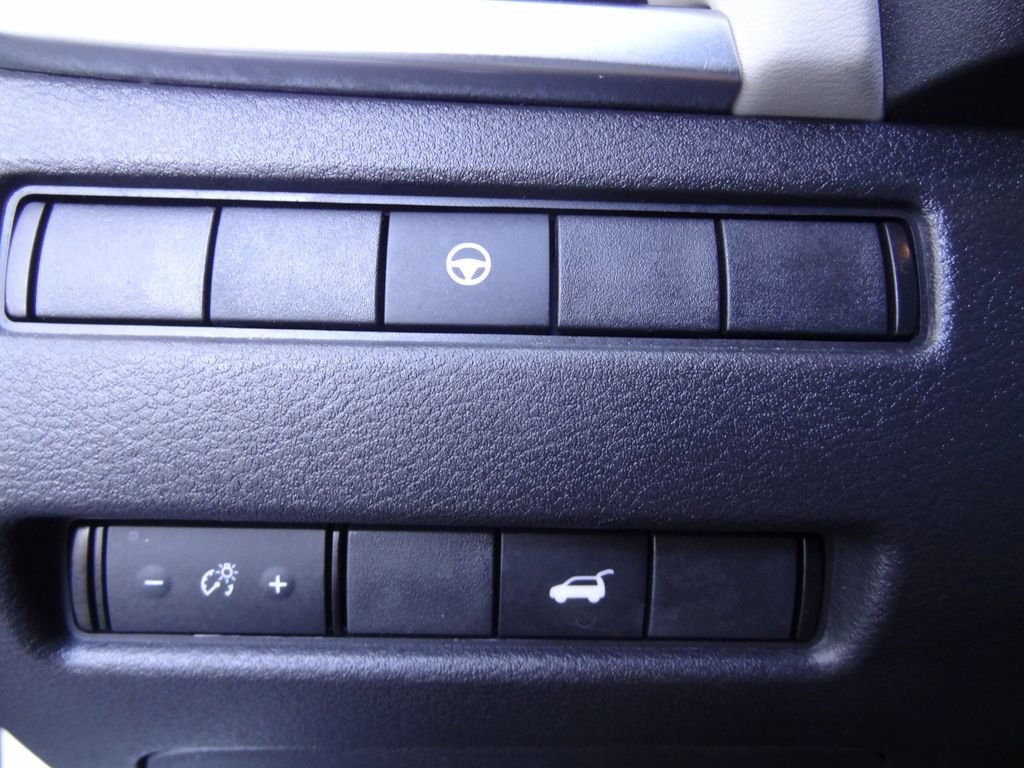 Used 2021 Nissan Rogue SL FWD image 18