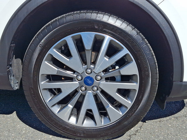 Certified 2022 Ford Escape Titanium w/ Class II Trailer Tow Package AWD/4WD image 13