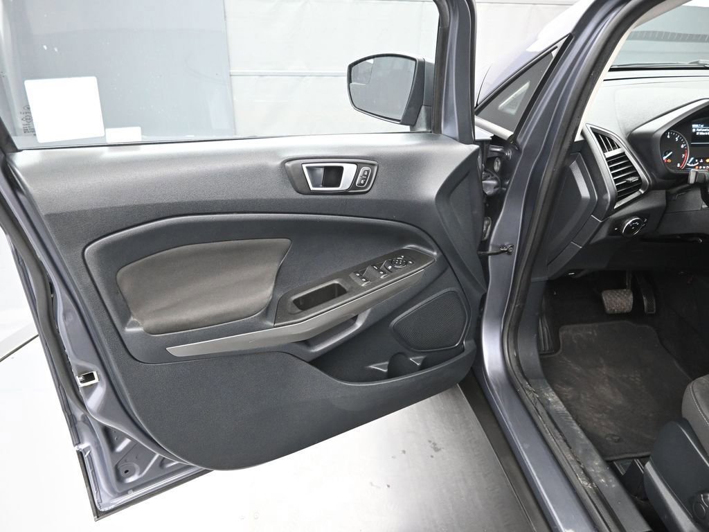 Certified 2018 Ford EcoSport SE image 41