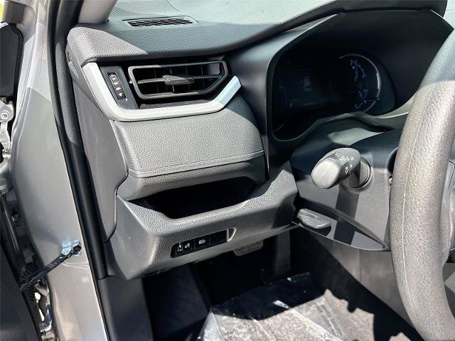 Used 2024 Toyota RAV4 LE AWD/4WD image 11