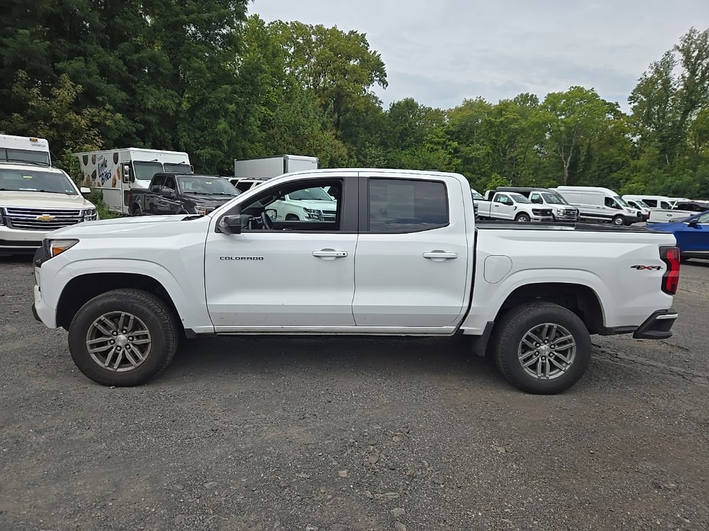 Used 2023 Chevrolet Colorado LT w/ LT Convenience Package II AWD/4WD image 10