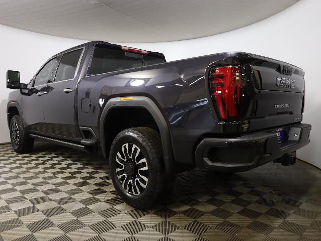 Used 2024 GMC Sierra 2500 Denali Ultimate image 2