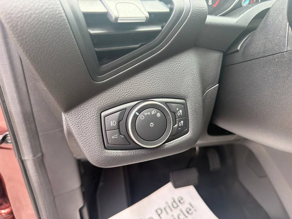 Certified 2018 Ford Escape SE w/ SE Sync 3 Package FWD image 24