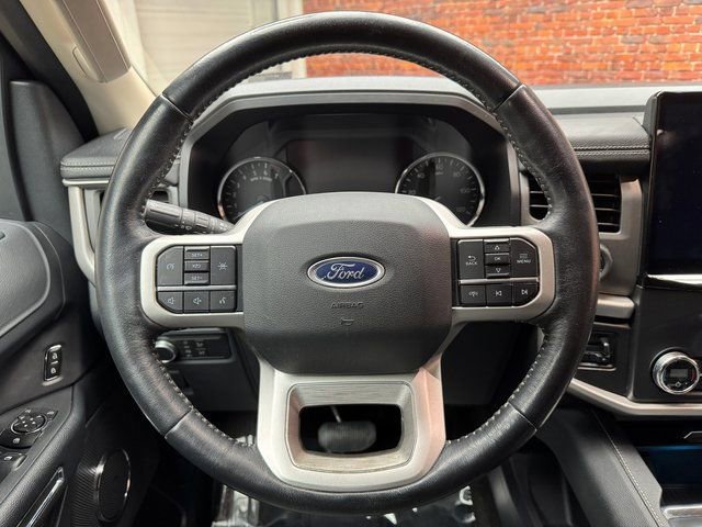 Certified 2022 Ford Expedition XLT image 16
