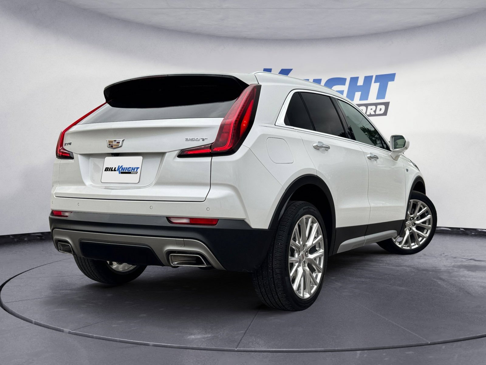 Used 2020 Cadillac XT4 Premium Luxury w/ LPO, Radiant Package FWD image 5
