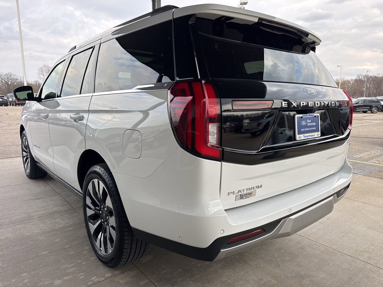 Certified 2025 Ford Expedition Platinum w/ Driver's Package image 6