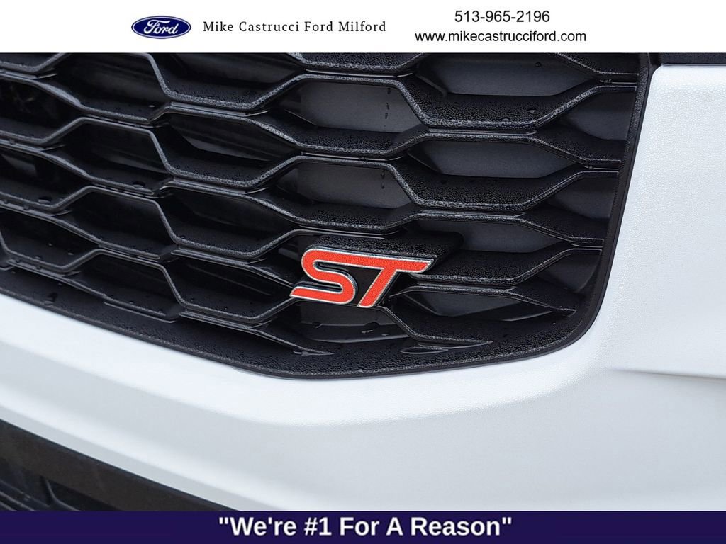 Certified 2025 Ford Explorer ST image 9