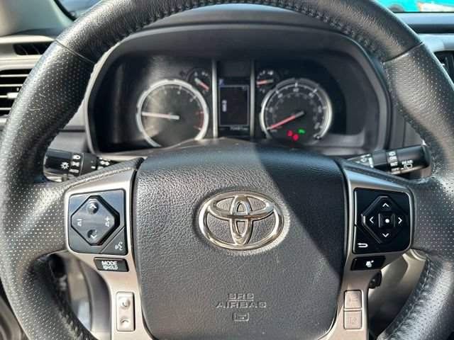 Used 2022 Toyota 4Runner Limited AWD/4WD image 30
