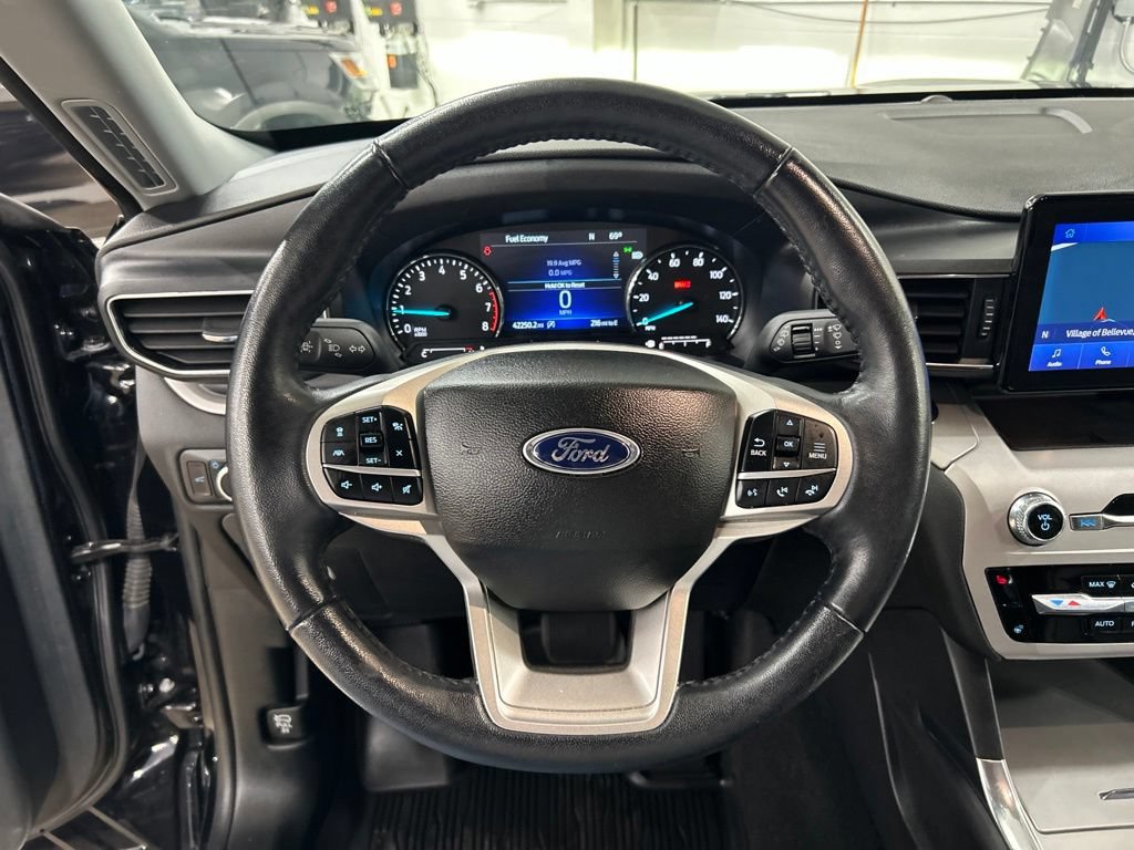 Certified 2023 Ford Explorer XLT w/ Equipment Group 202A AWD/4WD image 15