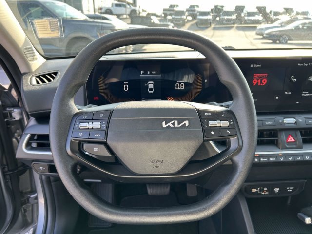 Used 2025 Kia K4 FWD image 17