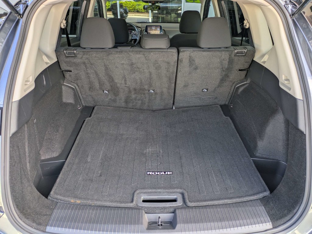 Used 2025 Nissan Rogue S AWD/4WD image 13