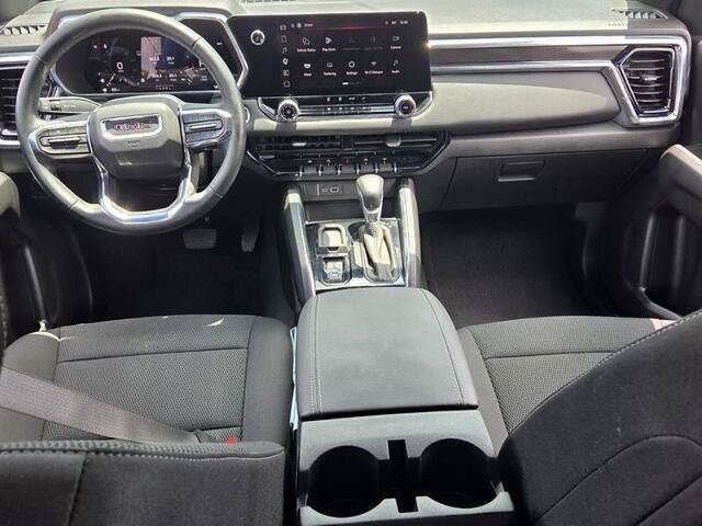 Used 2025 GMC Canyon Elevation w/ Technology Package RWD image 8