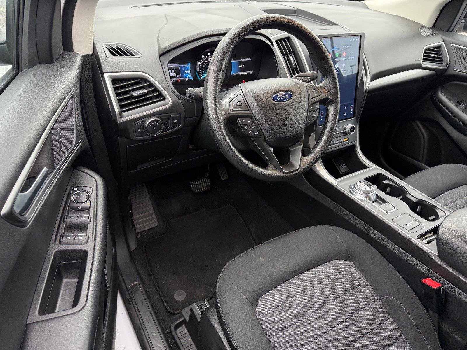 Certified 2022 Ford Edge SE w/ Black Appearance Package image 14