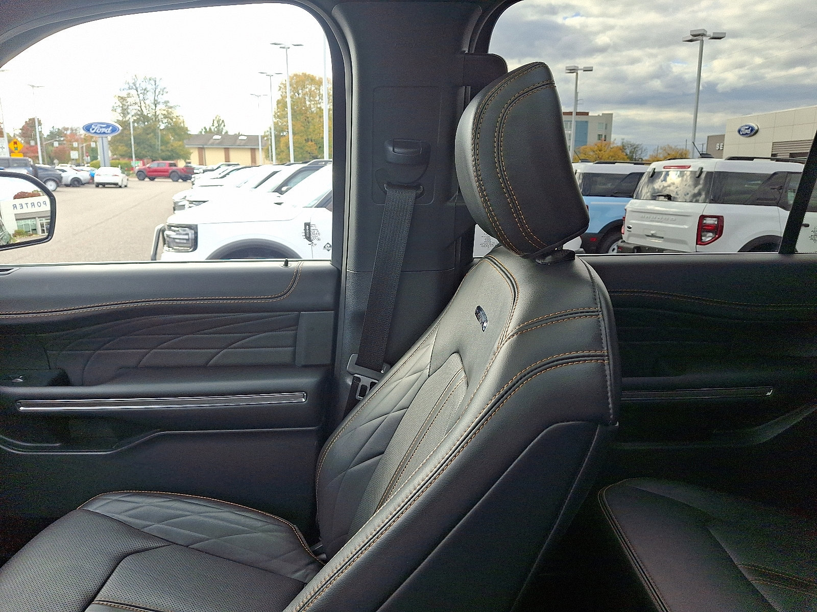 Certified 2022 Ford Expedition Max Platinum image 17