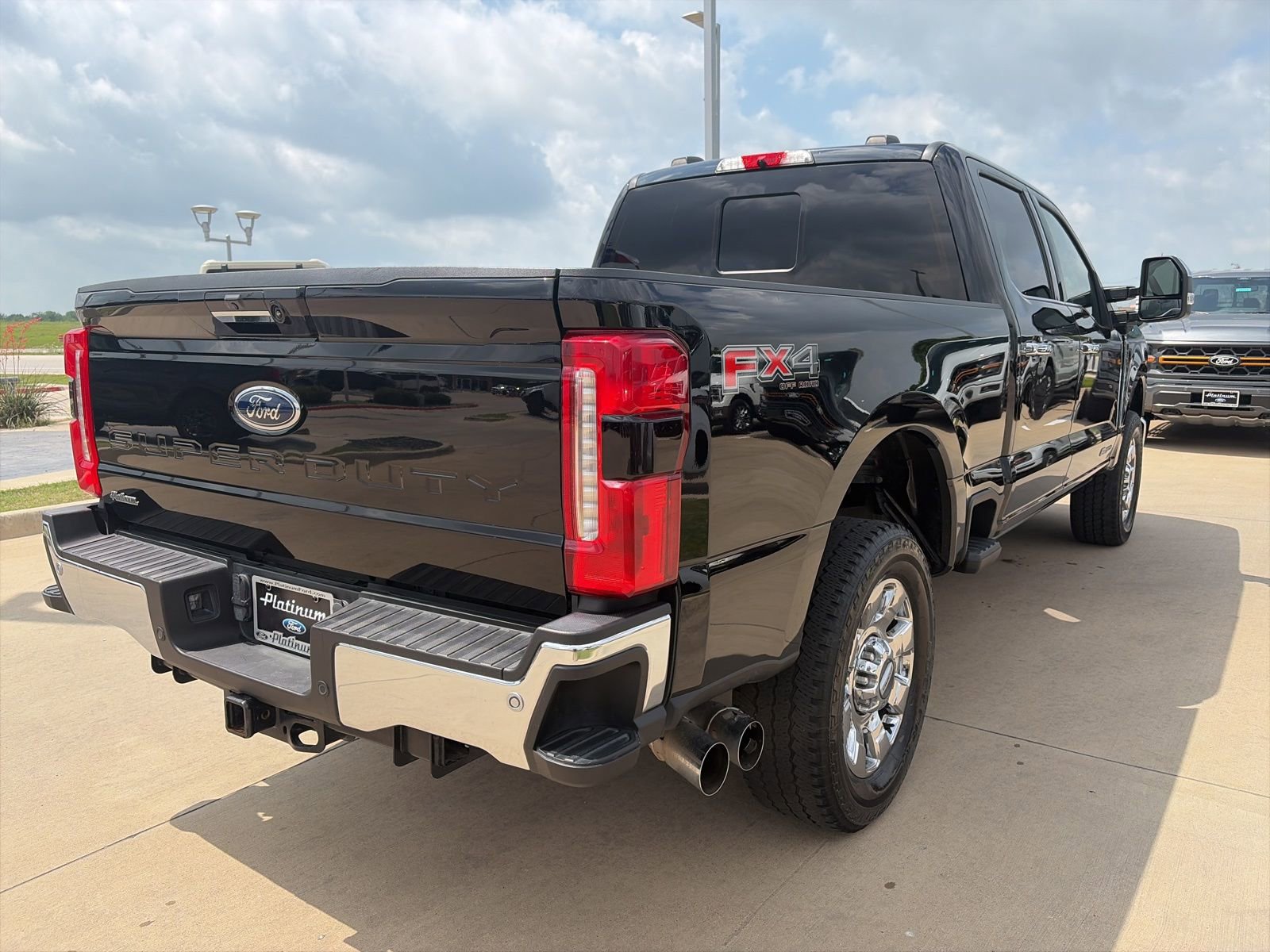 Certified 2024 Ford F250 Lariat w/ Lariat Ultimate Package AWD/4WD image 5