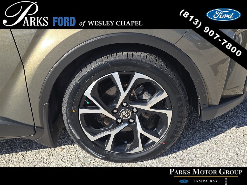 Used 2021 Toyota C-HR XLE image 30