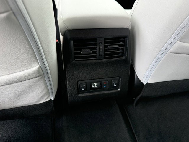 Used 2024 Mitsubishi Outlander SEL FWD image 26