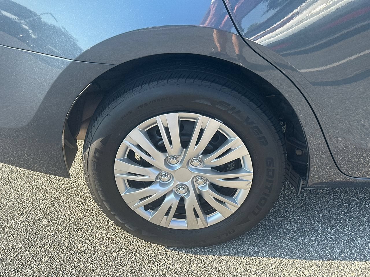 Used 2019 Toyota Corolla L FWD image 19