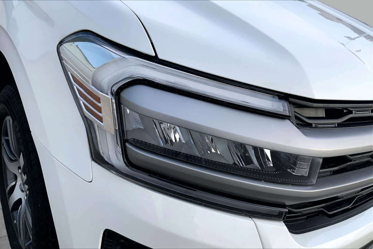 Certified 2024 Ford Expedition XLT RWD image 28
