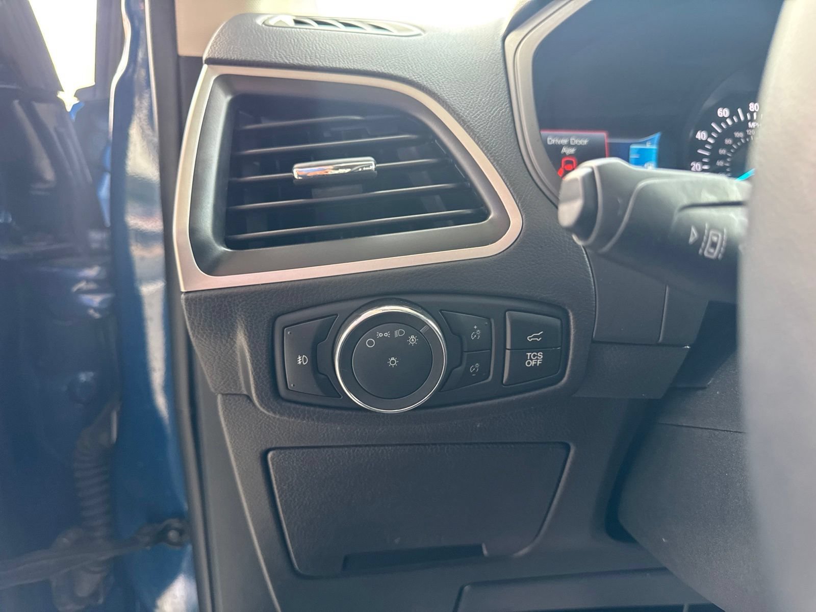 Certified 2024 Ford Edge SEL w/ Convenience Package AWD/4WD image 26