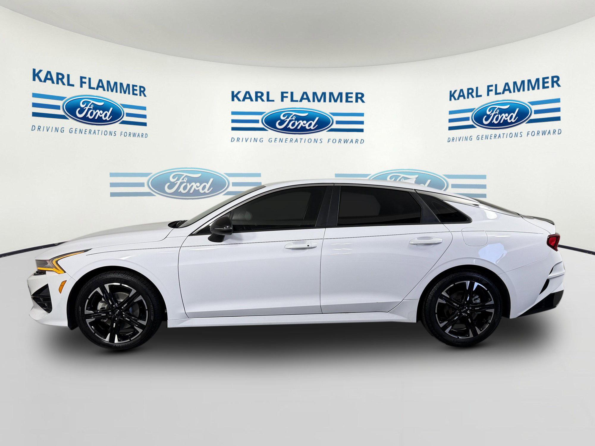 Used 2022 Kia K5 GT-Line AWD/4WD image 5