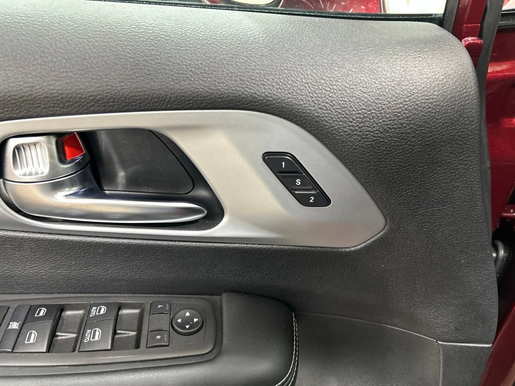 Used 2022 Chrysler Pacifica Touring-L w/ S Appearance Package FWD image 15