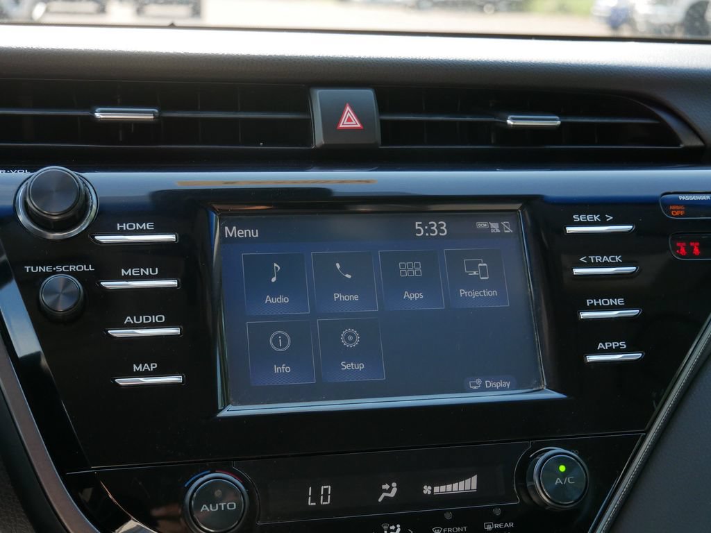 Used 2019 Toyota Camry SE FWD image 22