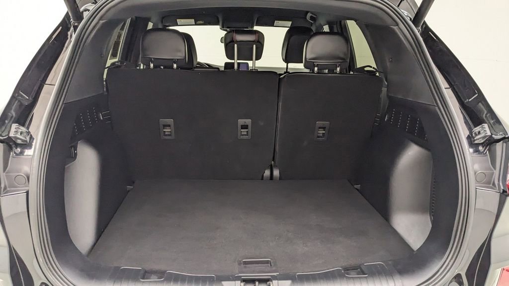 Certified 2024 Ford Escape ST-Line w/ Cold Weather Package FWD image 7
