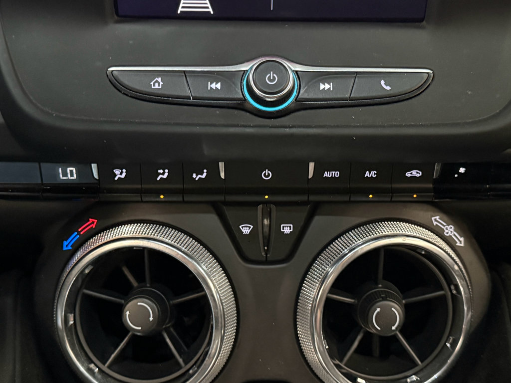 Used 2020 Chevrolet Camaro LT w/ RS Package image 24