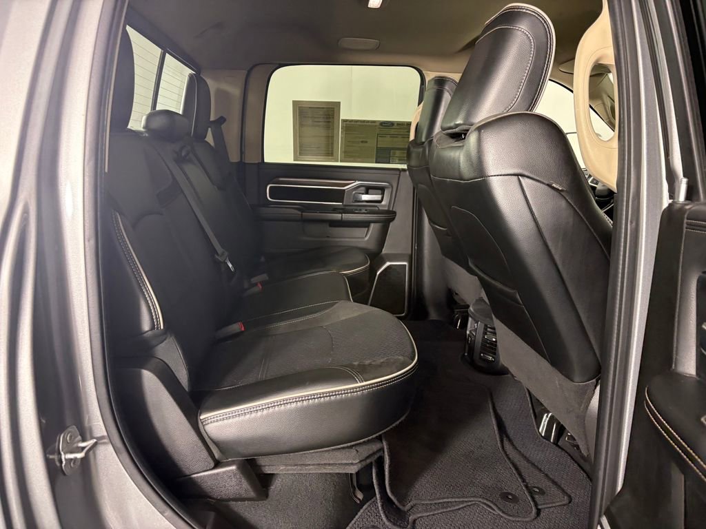 Used 2022 RAM 2500 Laramie AWD/4WD image 32