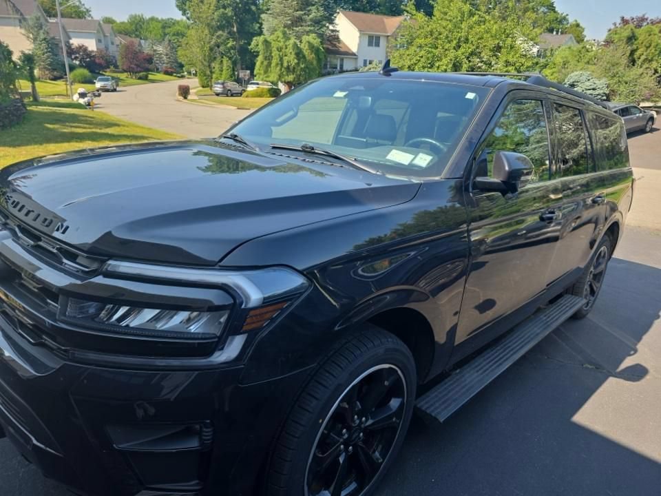 Certified 2023 Ford Expedition Max Limited AWD/4WD image 2