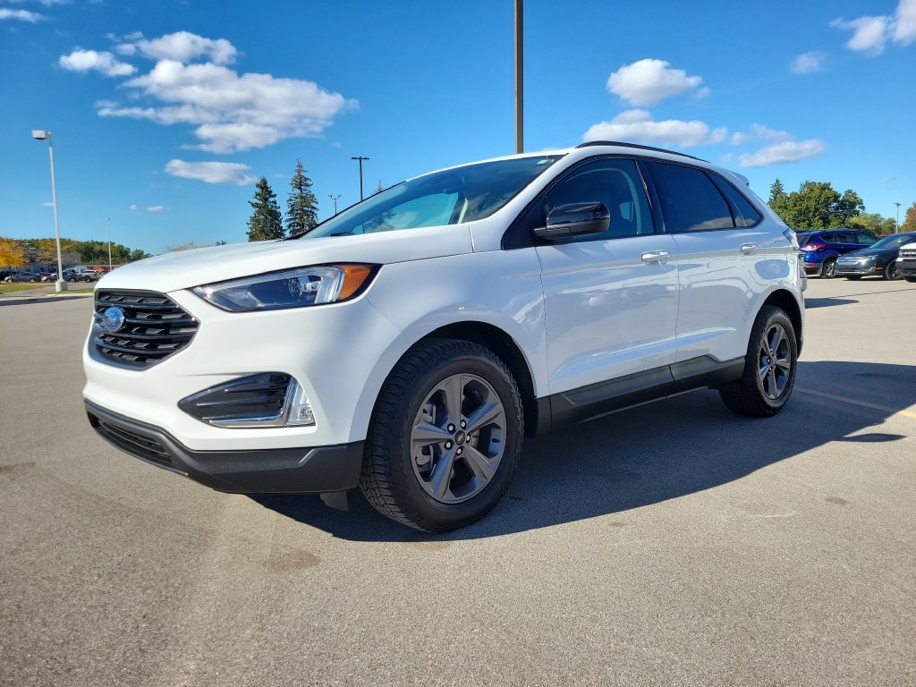 Certified 2024 Ford Edge SEL w/ Sport Appearance Package AWD/4WD image 2