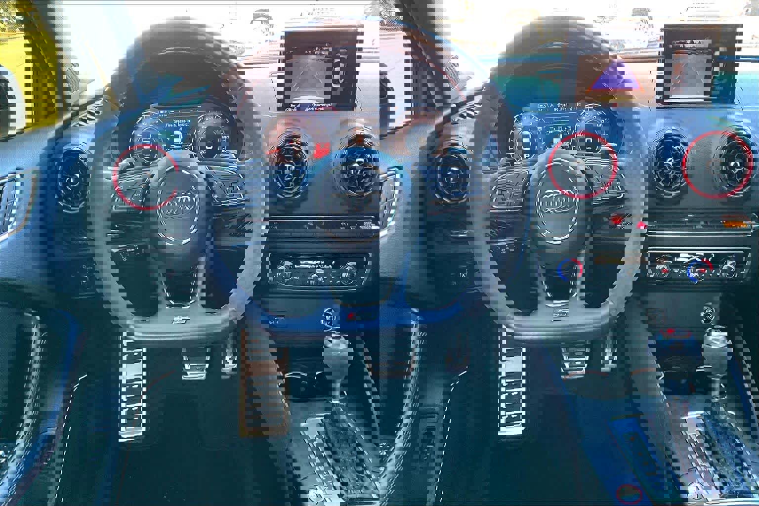 Used 2018 Audi RS 3 w/ Dynamic Plus Package image 5