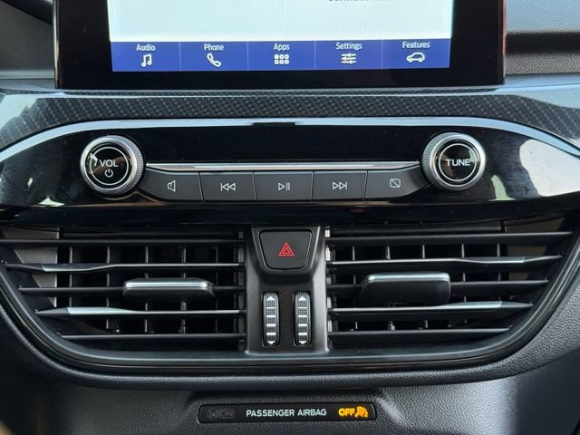 Certified 2025 Ford Escape ST-Line Select AWD/4WD image 12