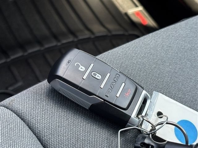 Used 2019 RAM 1500 Big Horn AWD/4WD image 31