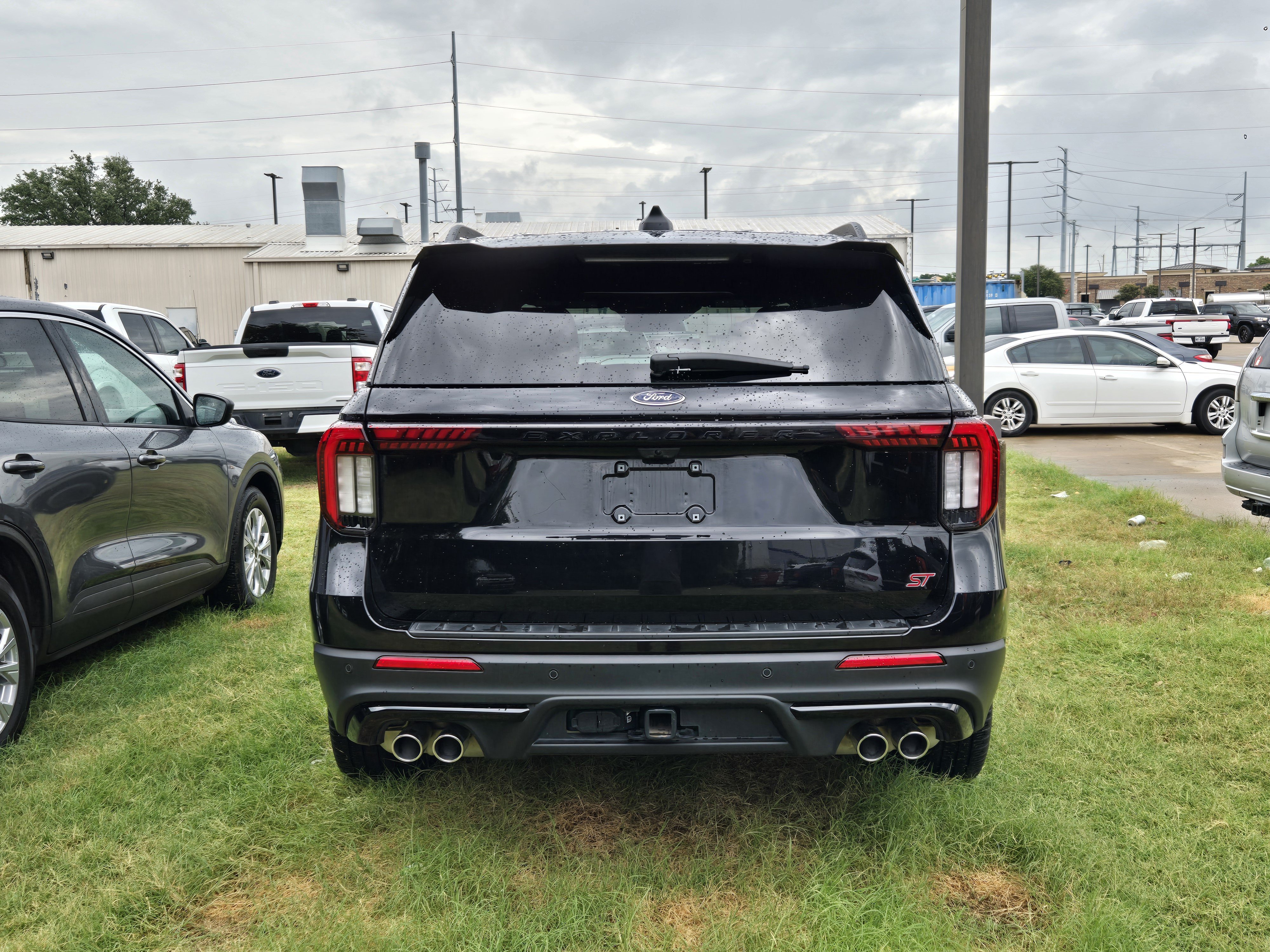 Certified 2025 Ford Explorer ST AWD/4WD image 5