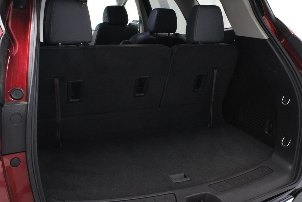 Used 2019 Buick Enclave Essence FWD image 12
