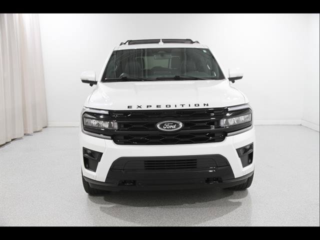 Certified 2023 Ford Expedition Limited AWD/4WD image 2