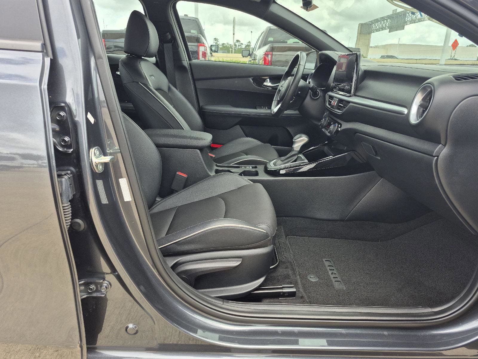 Used 2024 Kia Forte GT-Line FWD image 14