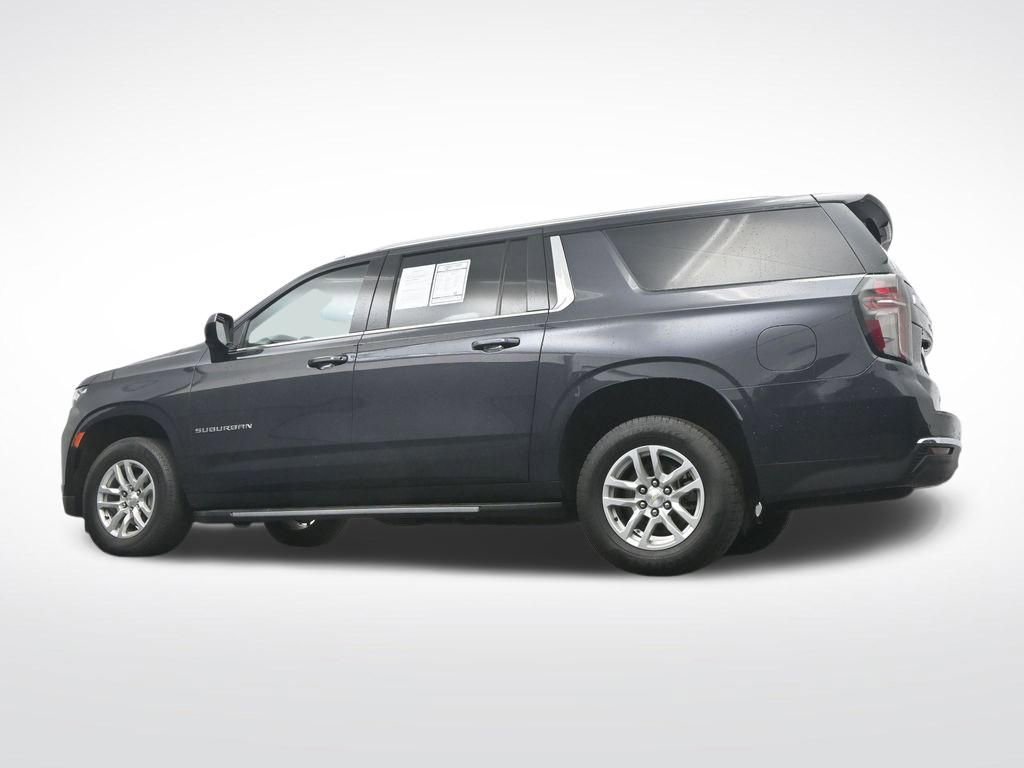 Used 2023 Chevrolet Suburban LT AWD/4WD image 39