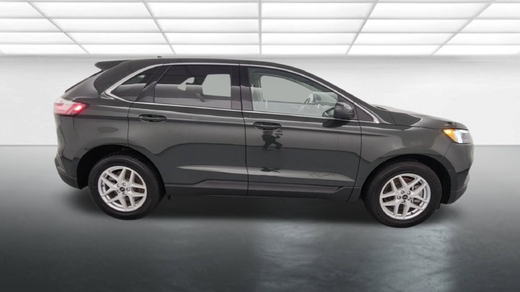 Certified 2024 Ford Edge SEL AWD/4WD image 9